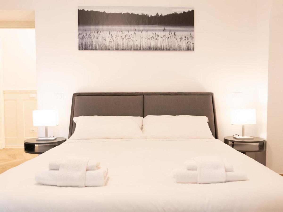 The Rent - Elegant Five-bedrooms Near Colosseo Appartement *
